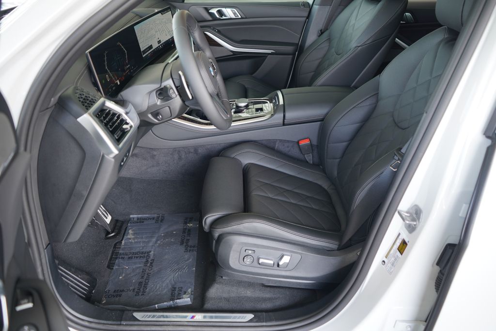 Thumbnail: 2026 BMW X5 - 10