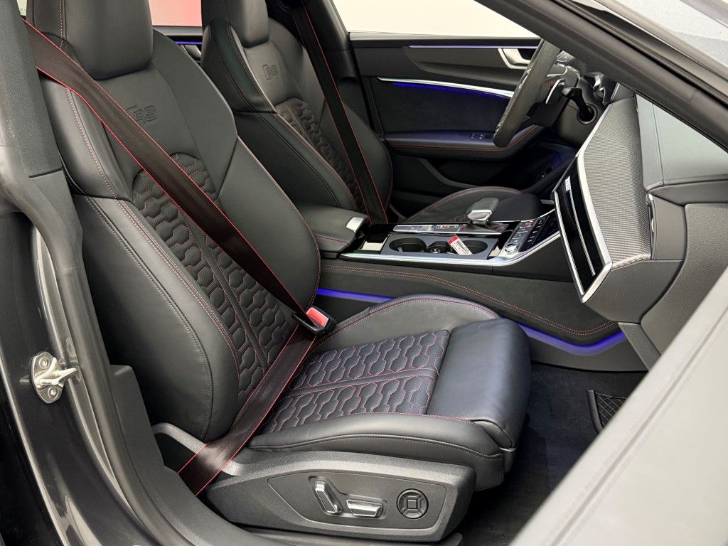Thumbnail: 2023 Audi RS 7 - 25