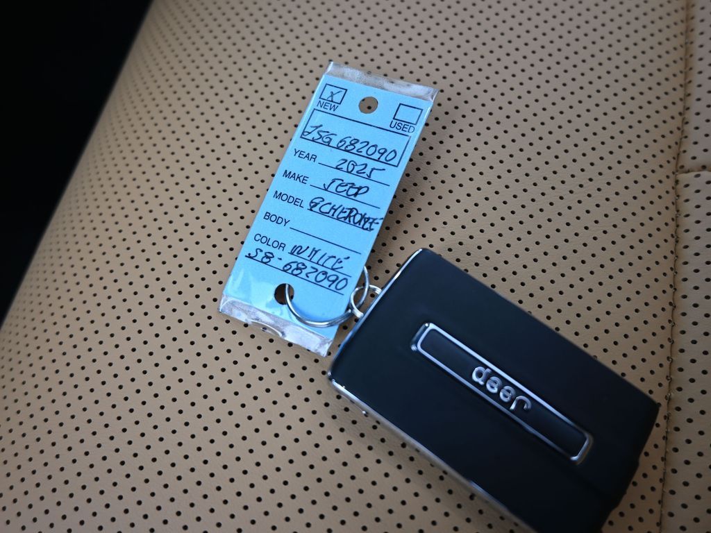 New 2025 Bright White Clearcoat Jeep Summit image 17