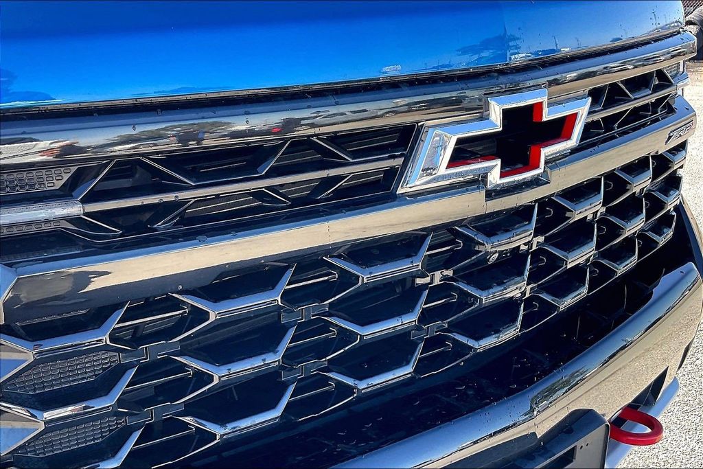 Used 2023 Chevrolet Silverado 1500 ZR2 4D Crew Cab