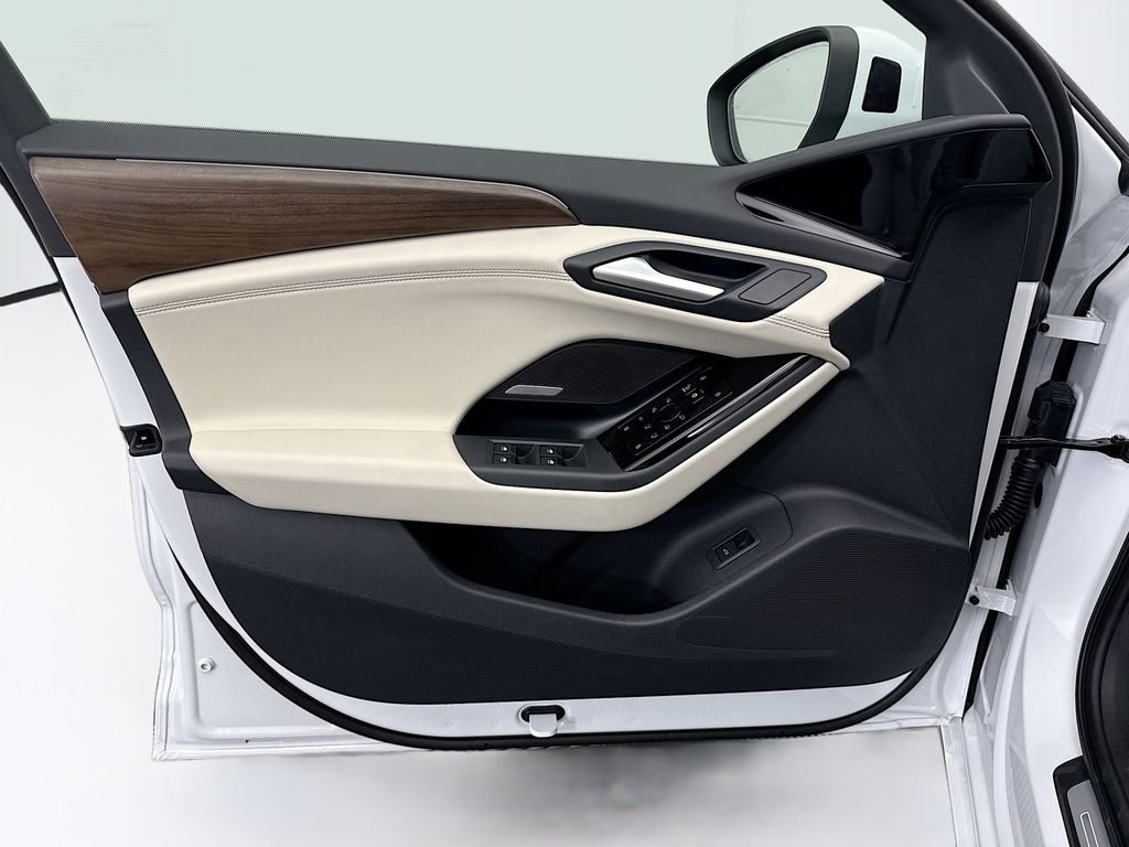 Thumbnail: 2025 Audi A6 - 24