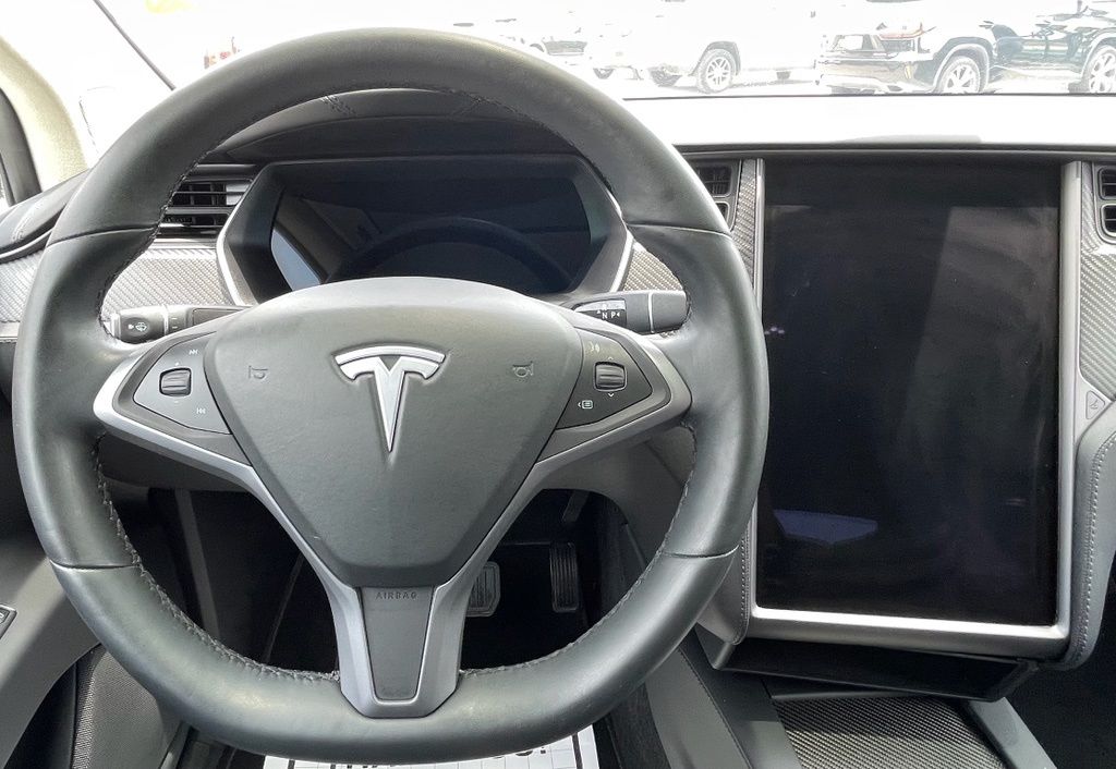 2018 Tesla Model X 75D Silver at Autostrade