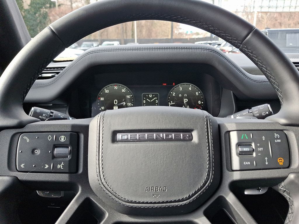 2025 Land Rover Defender 130 17