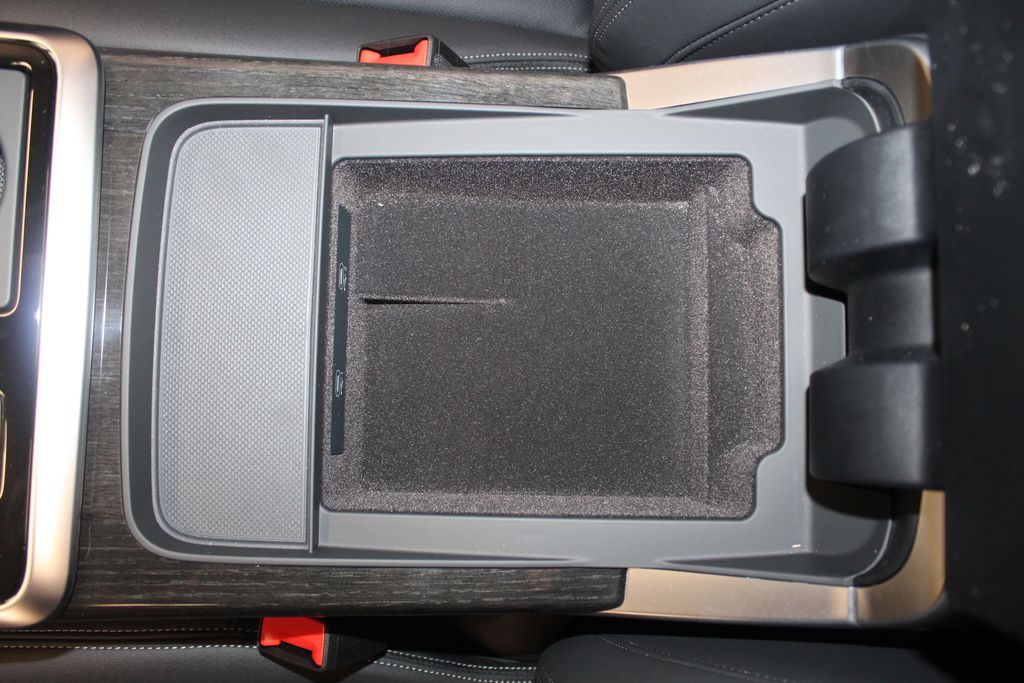 Thumbnail: 2026 Audi Q7 - 15