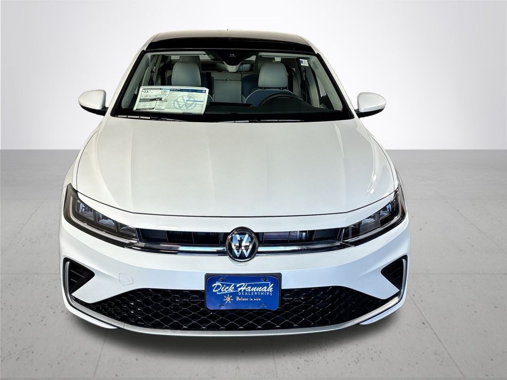2025 Volkswagen Jetta 1.5T SE photo 2