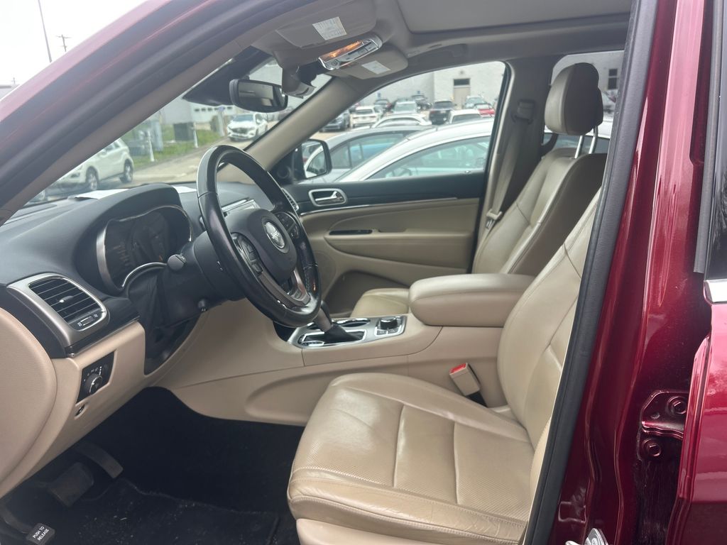 2020 Jeep Grand Cherokee Limited Red at South Hills CDJR