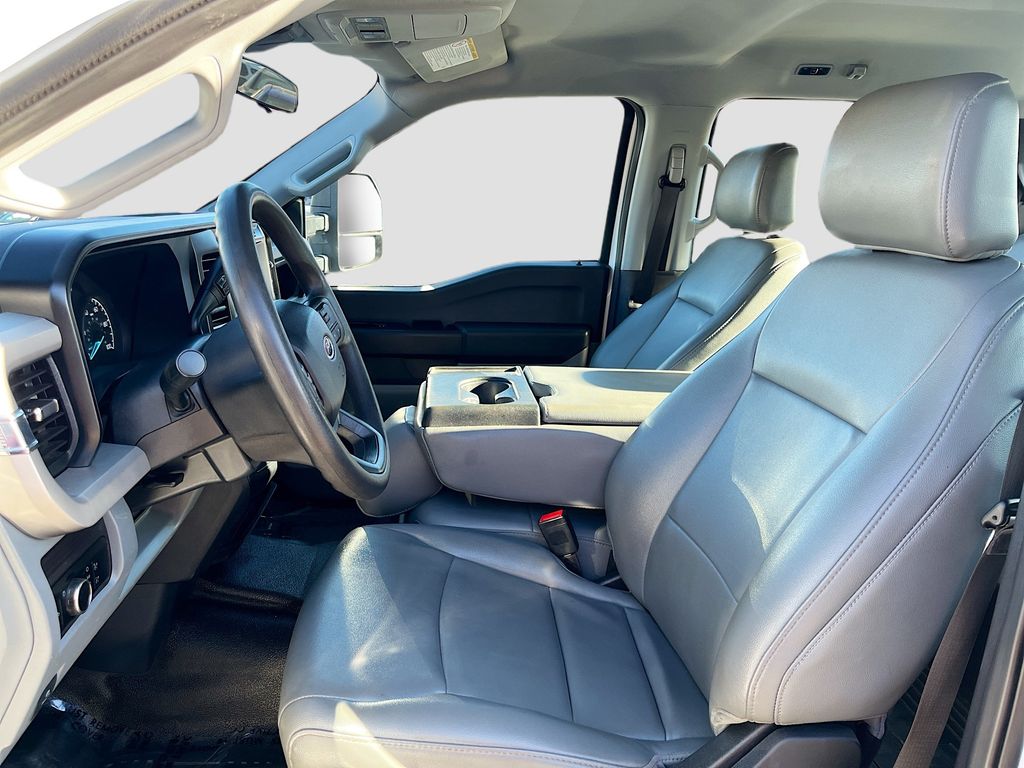Used 2024 Oxford White Ford XL image 19