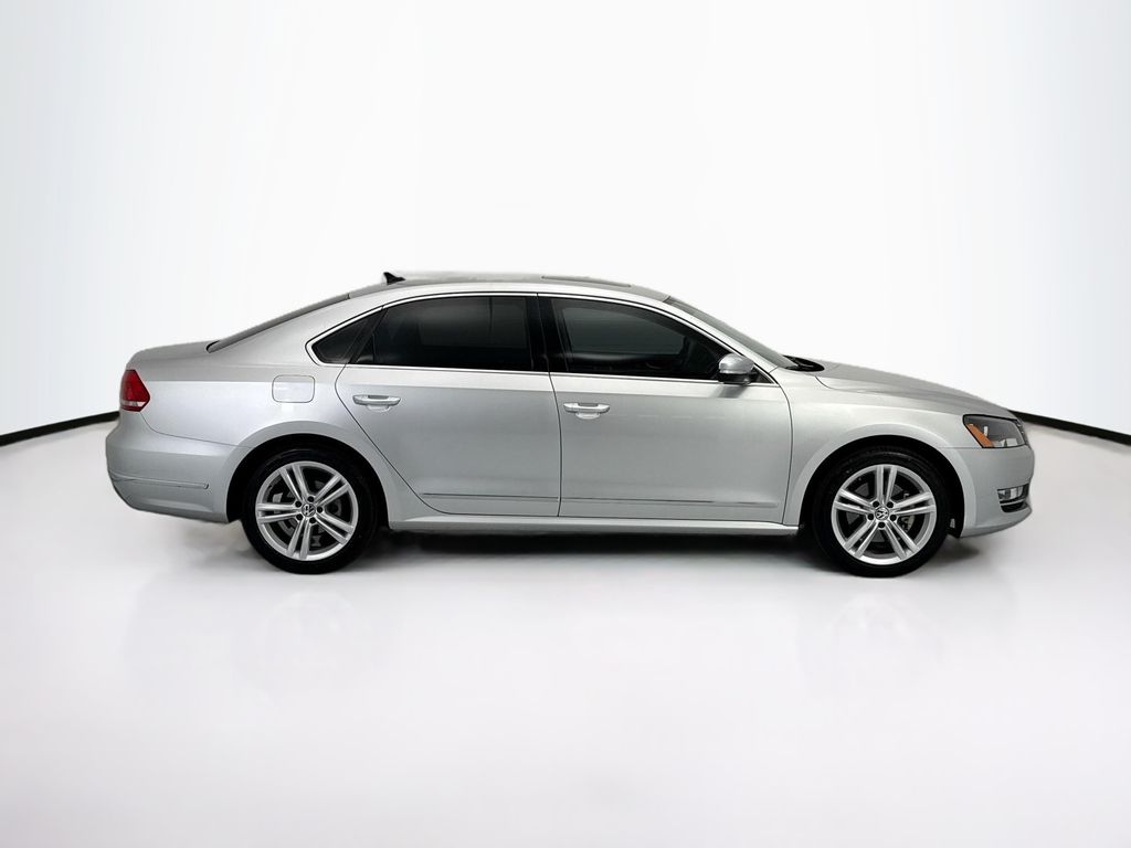 Thumbnail: 2015 Volkswagen Passat - 4