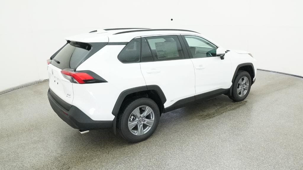 Thumbnail: 2025 Toyota RAV4 - 32