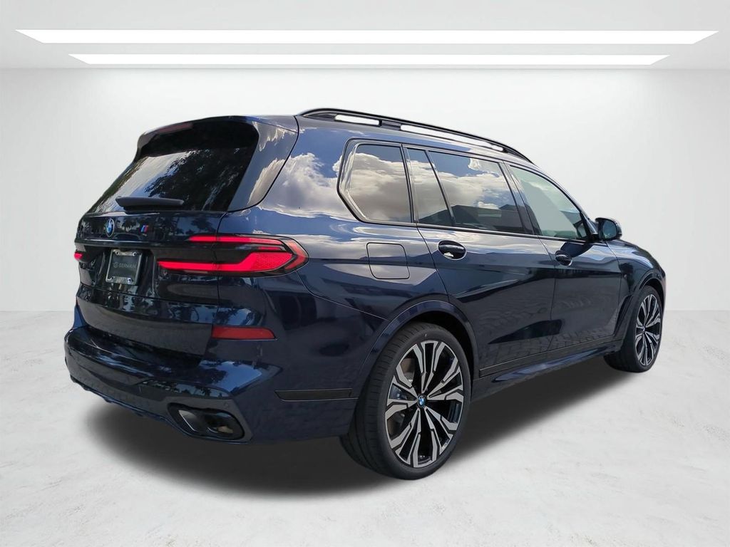 New 2027 Blue BMW M60i image 4