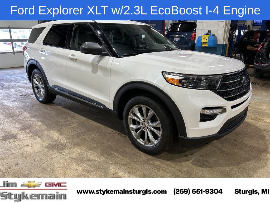 Oxford White 2023 Ford Explorer SUV / Crossover All-Wheel Drive Automatic