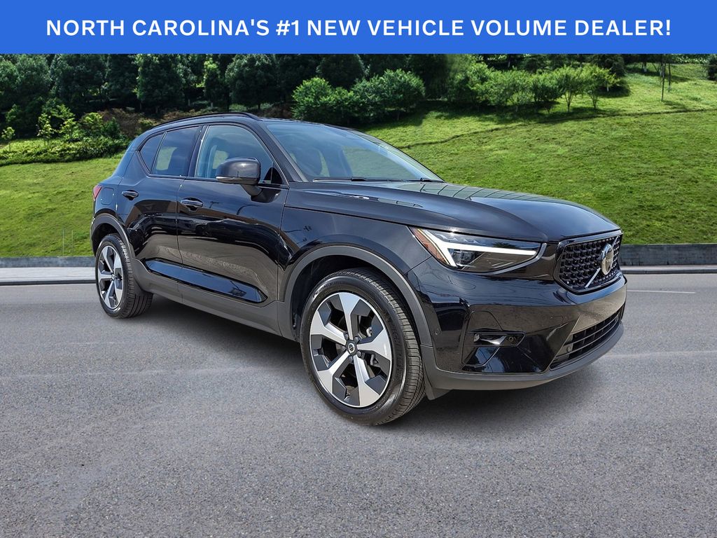 Onyx Black 2026 Volvo XC40 SUV / Crossover All-Wheel Drive Automatic