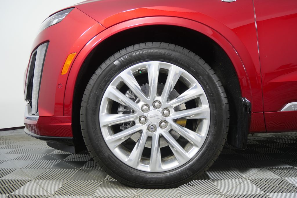 Thumbnail: 2024 Cadillac XT6 - 8