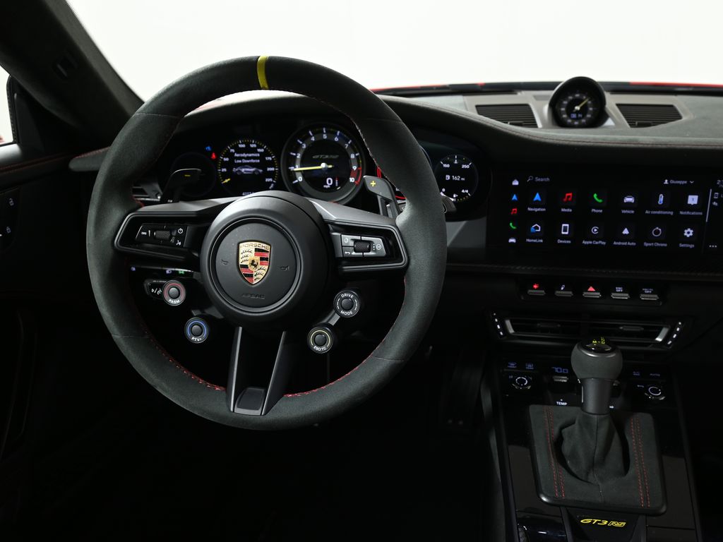 Thumbnail: 2025 Porsche 911 - 17