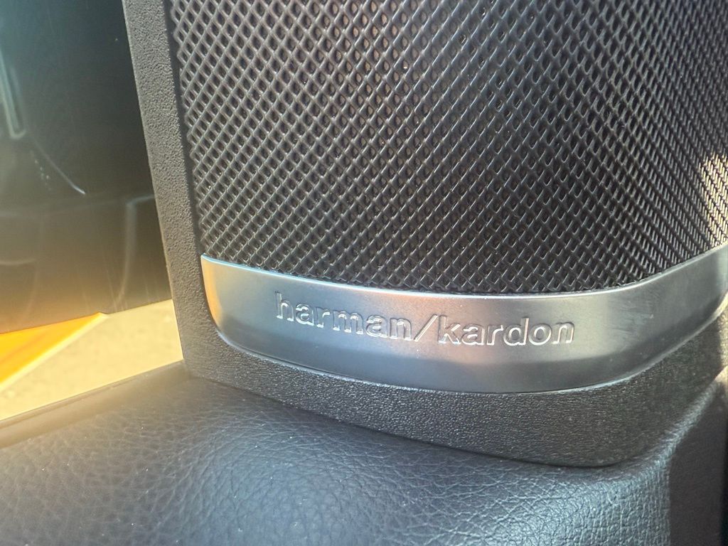 Thumbnail: 2016 Mercedes-Benz GLE - 16