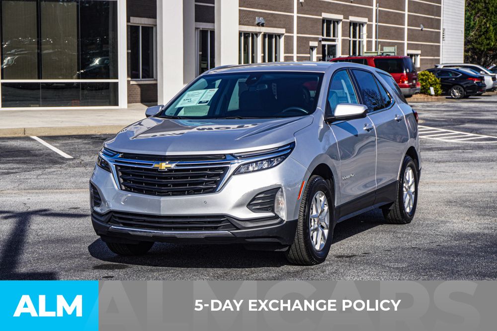 2022 Chevrolet Equinox LT photo 2