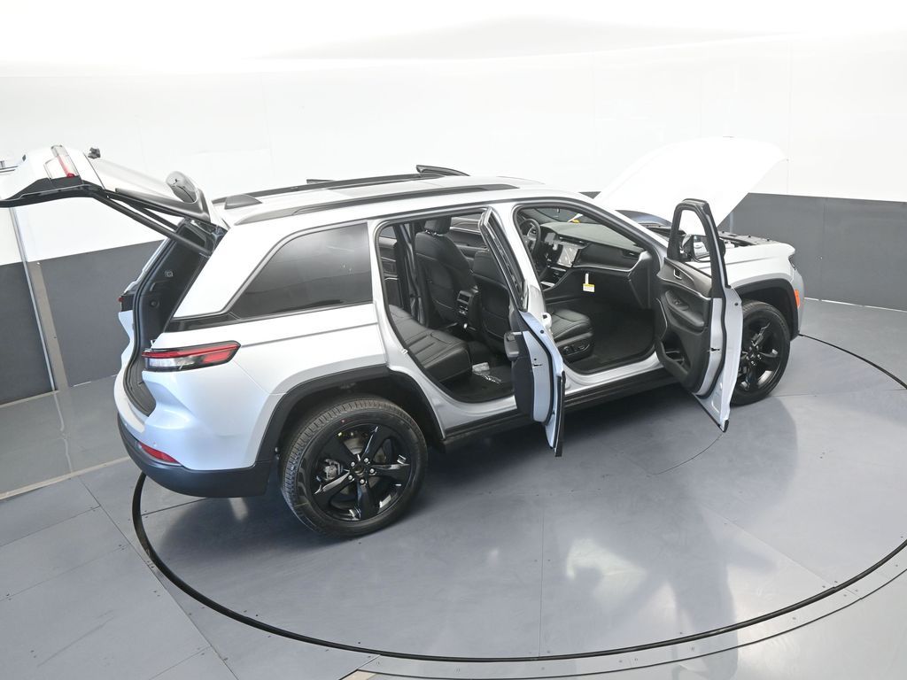 New 2026 Silver Zynith Jeep Limited image 63