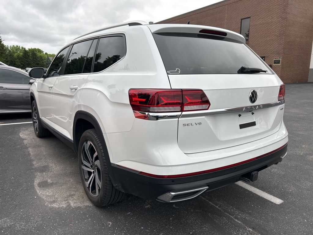 2023 Volkswagen Atlas SEL 2