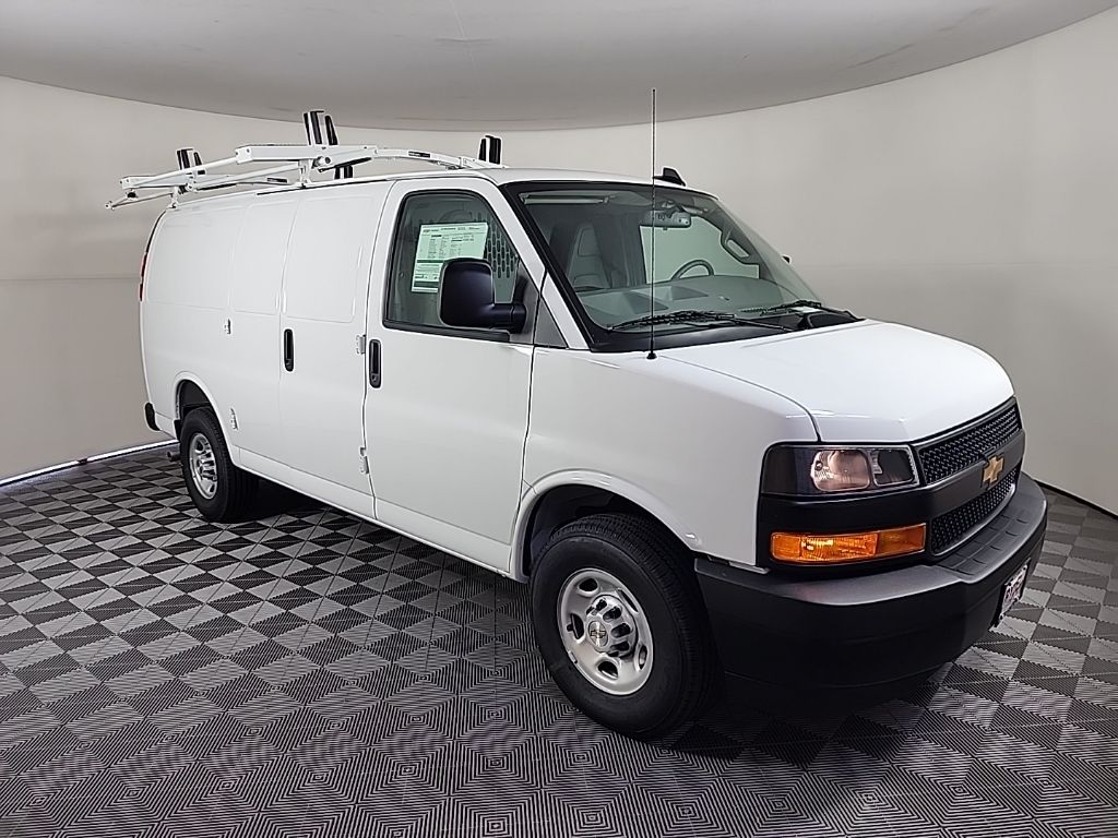 Summit White 2025 Chevrolet Express Cargo 3500 RWD Van Rear-Wheel Drive 8-Speed Automatic Overdrive