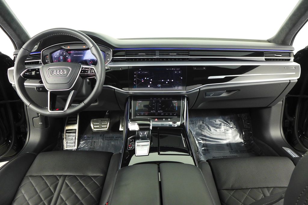 Thumbnail: 2022 Audi S8 - 25