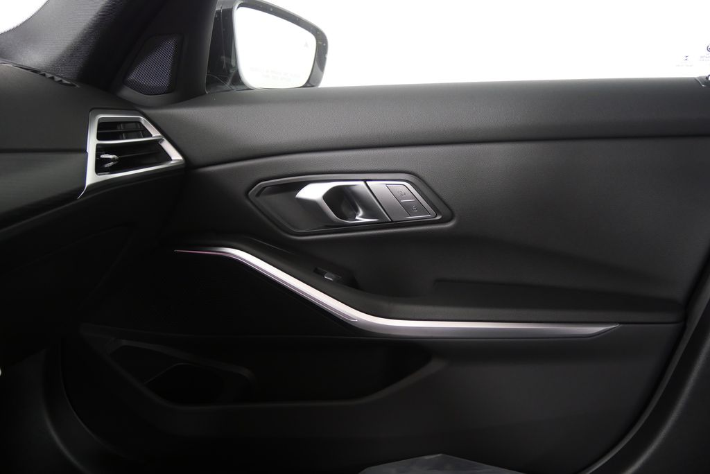 Thumbnail: 2026 BMW 3 Series - 24