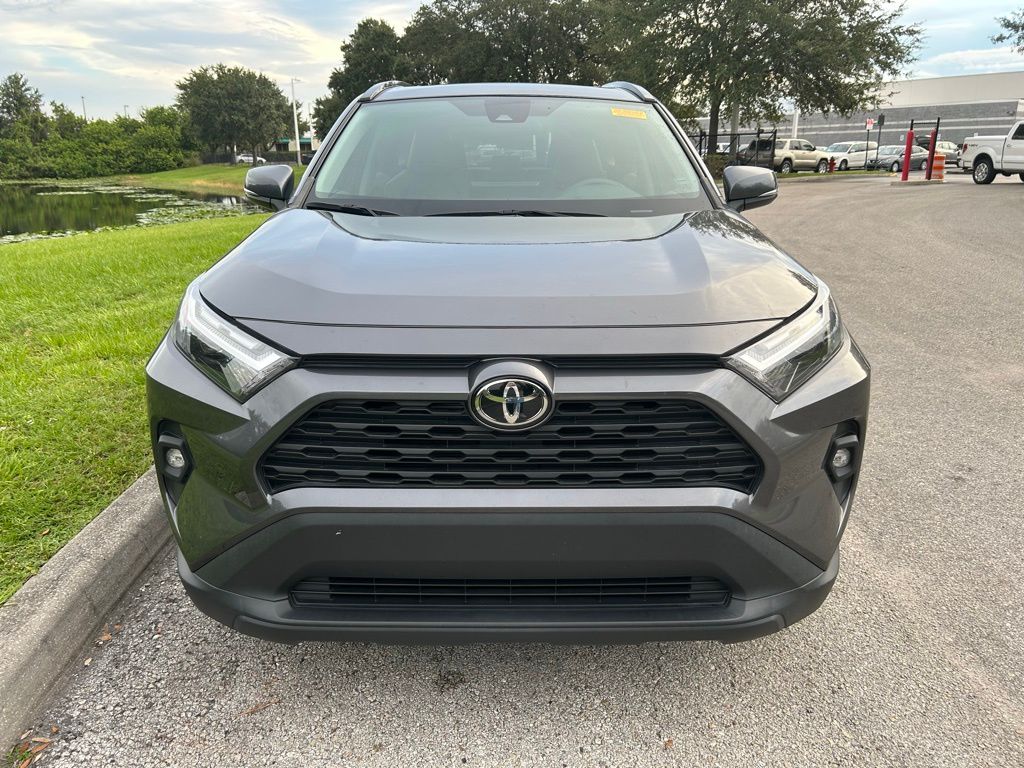 Thumbnail: 2022 Toyota RAV4 - 8