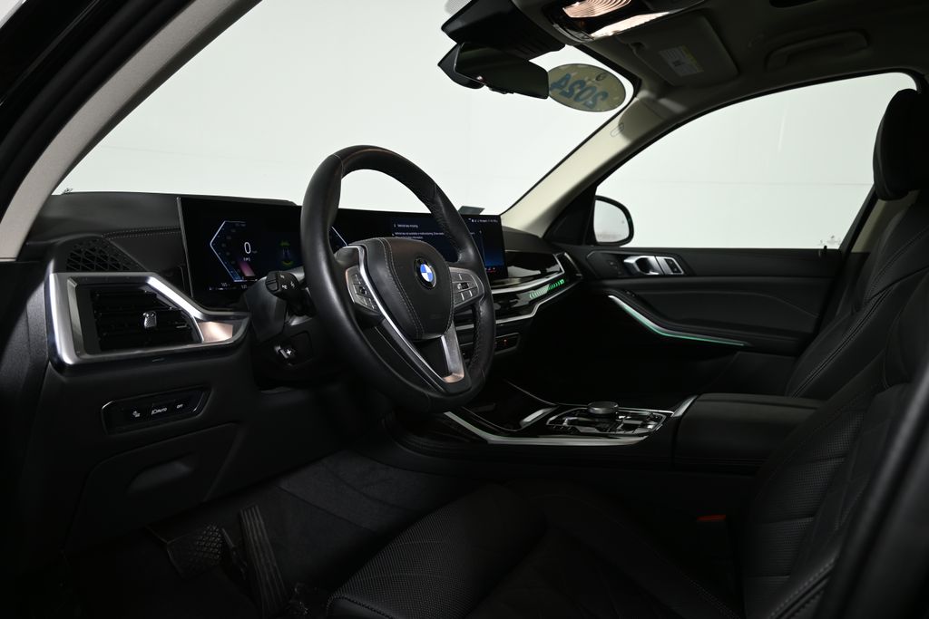 Thumbnail: 2024 BMW X7 - 15
