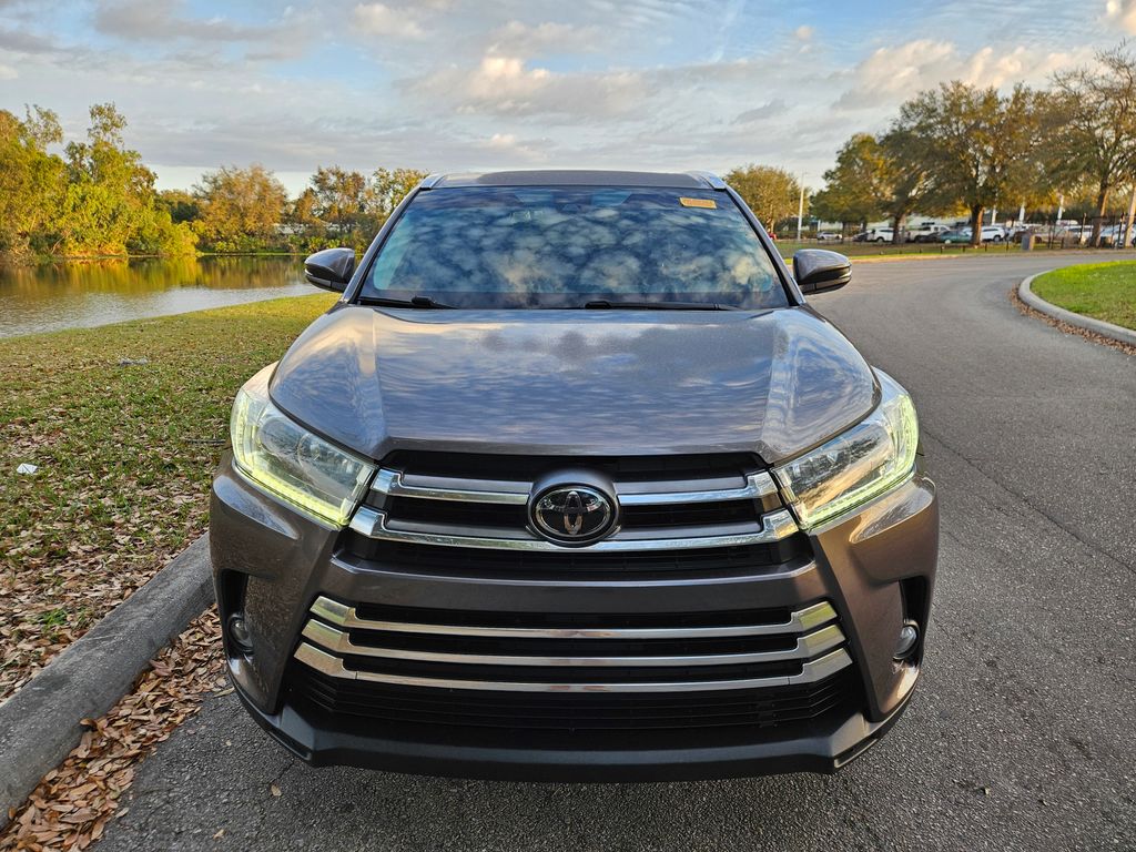 2018 Toyota Highlander Limited 8