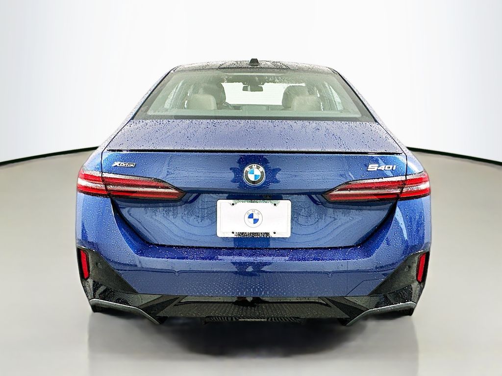 Thumbnail: 2026 BMW 5 Series - 6