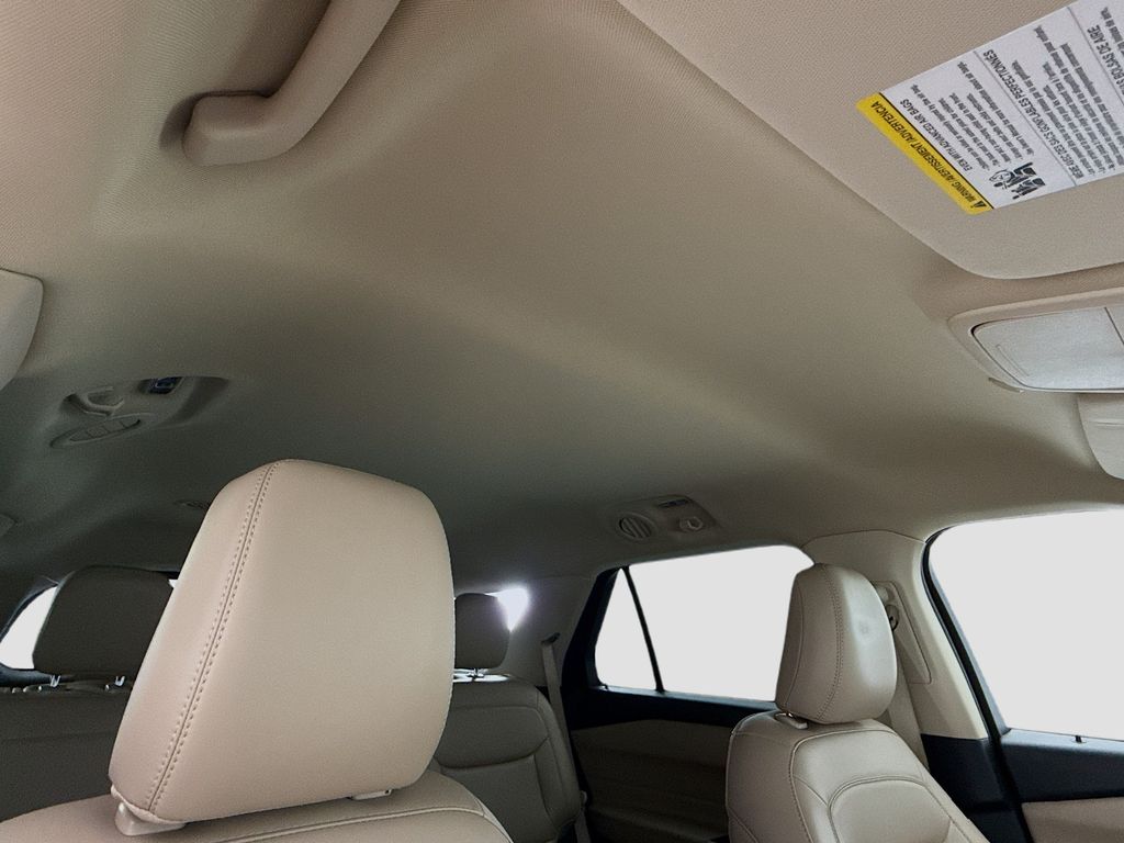 Thumbnail: 2022 Ford Explorer - 17