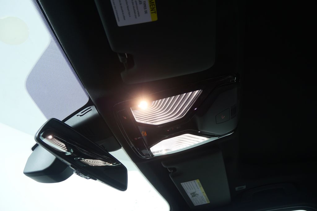 Thumbnail: 2026 BMW 3 Series - 19