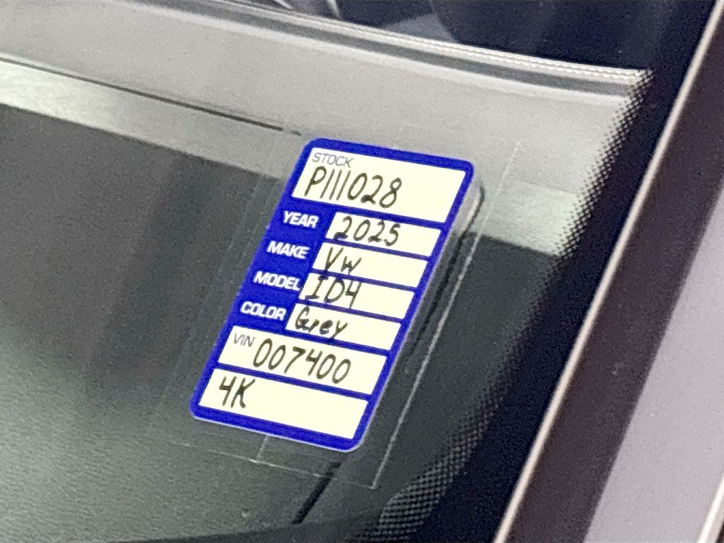 2025 Volkswagen ID.4 Pro