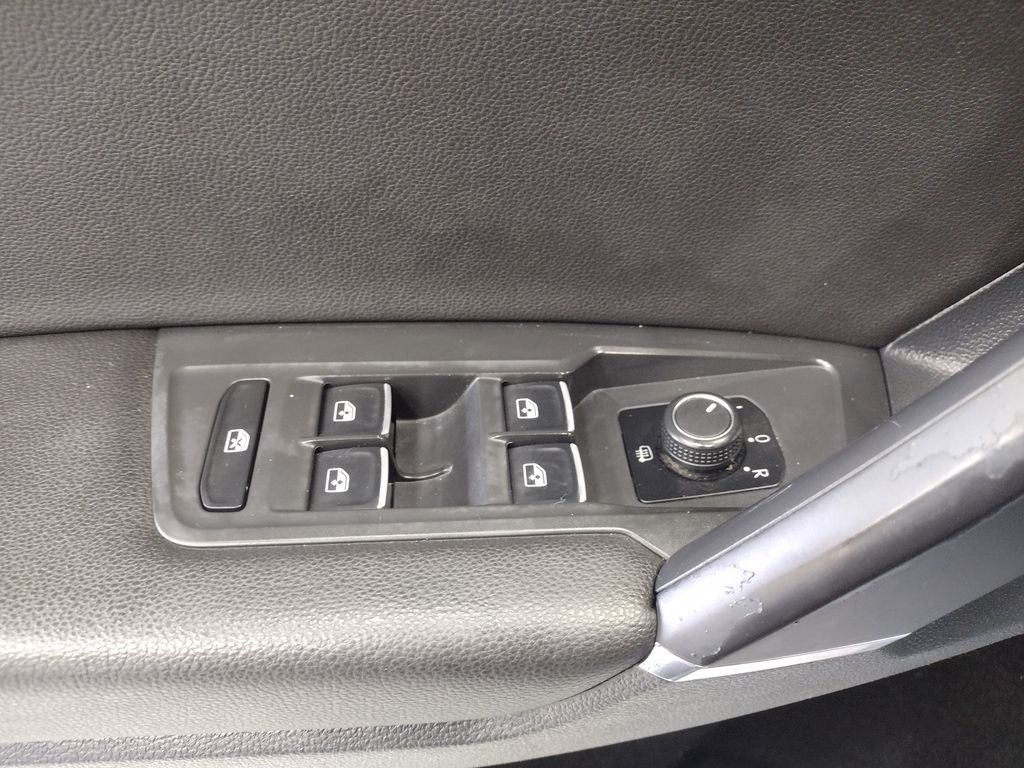 2018 Volkswagen Tiguan 2.0T SE
