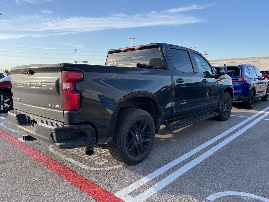 2022 Chevrolet Silverado 1500 Custom 3