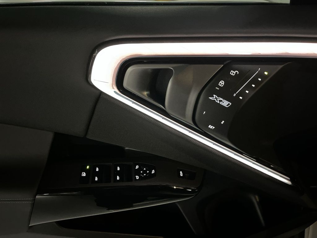 Thumbnail: 2026 BMW X3 - 13