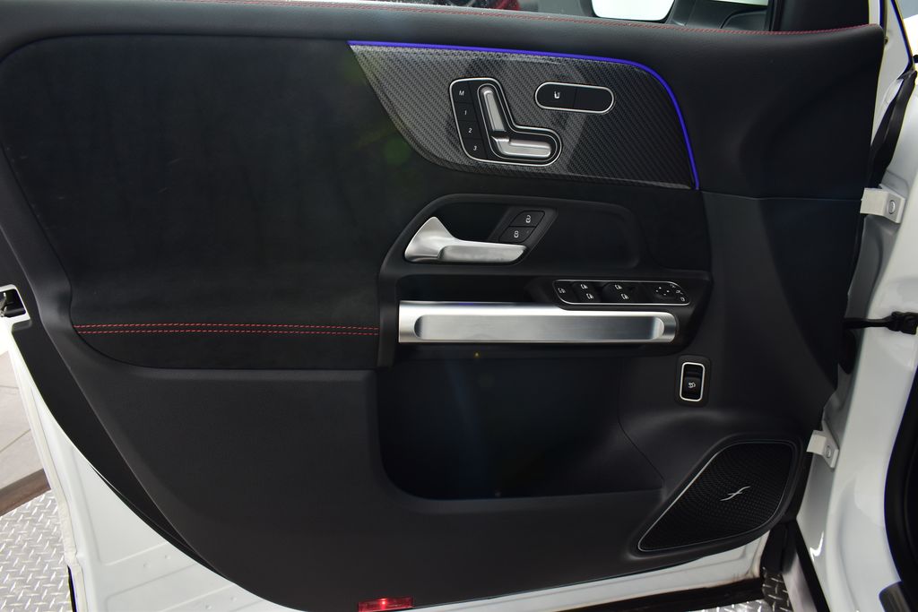 Thumbnail: 2025 Mercedes-Benz GLB - 12