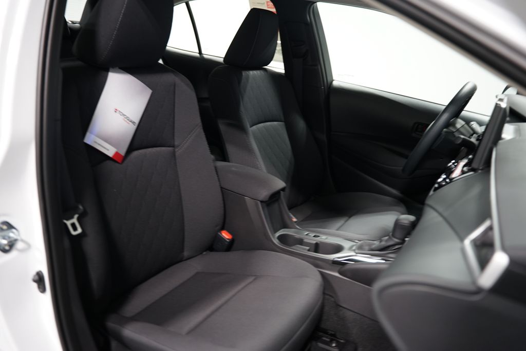 2025 Toyota Corolla LE 25