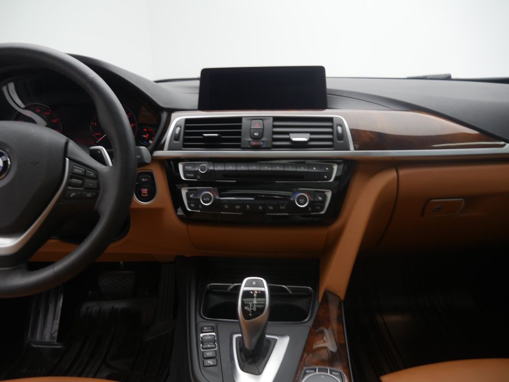 Thumbnail: 2019 BMW 3 Series - 31