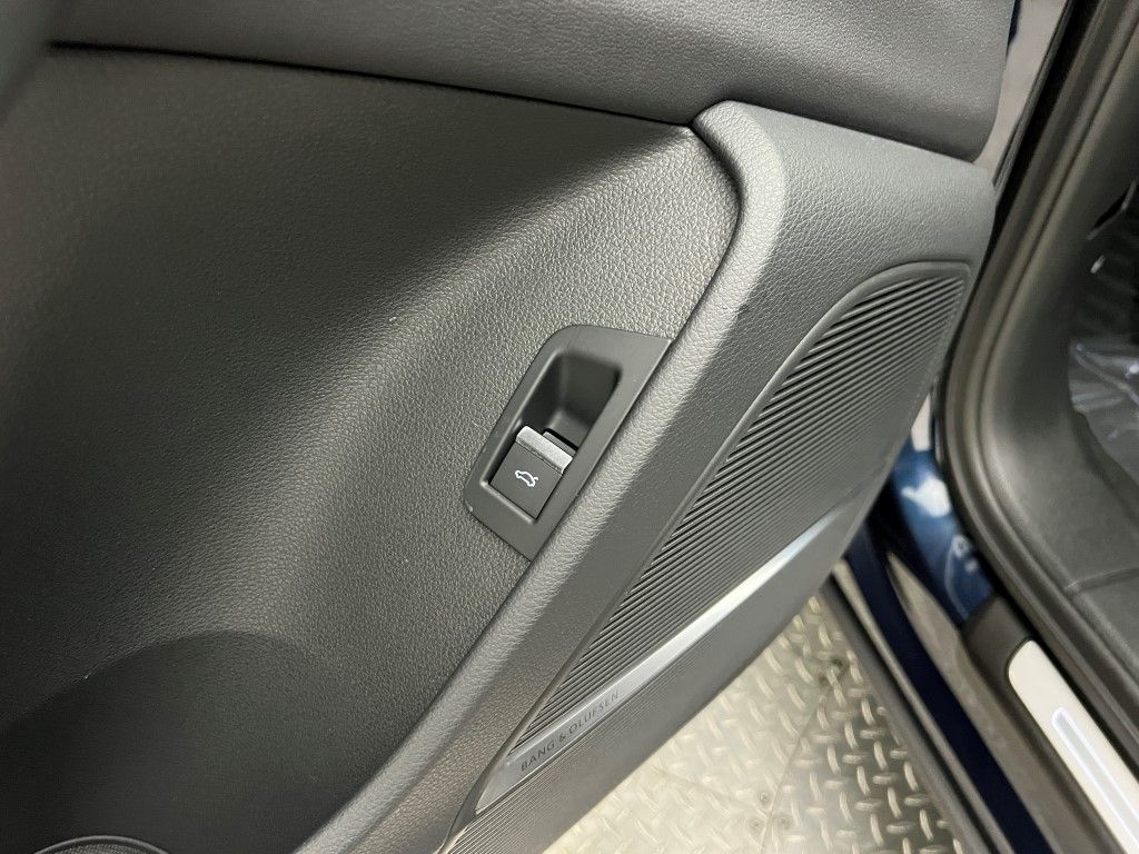 Thumbnail: 2025 Audi Q7 - 32