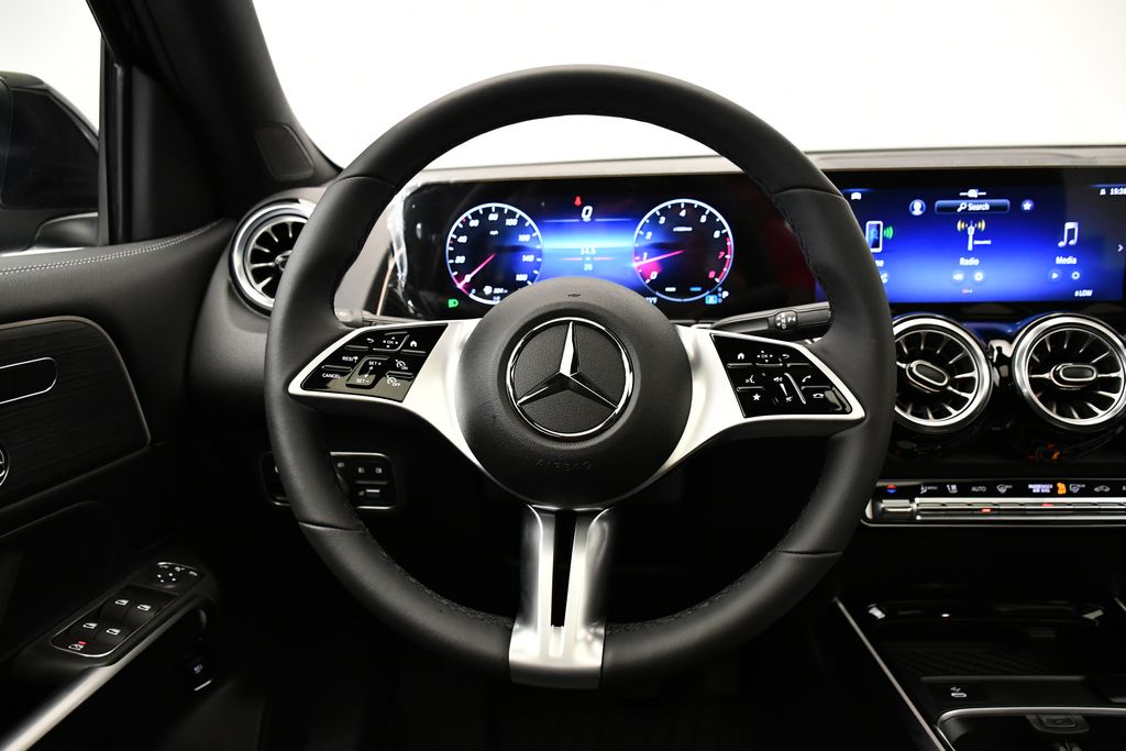 Thumbnail: 2025 Mercedes-Benz GLB - 21