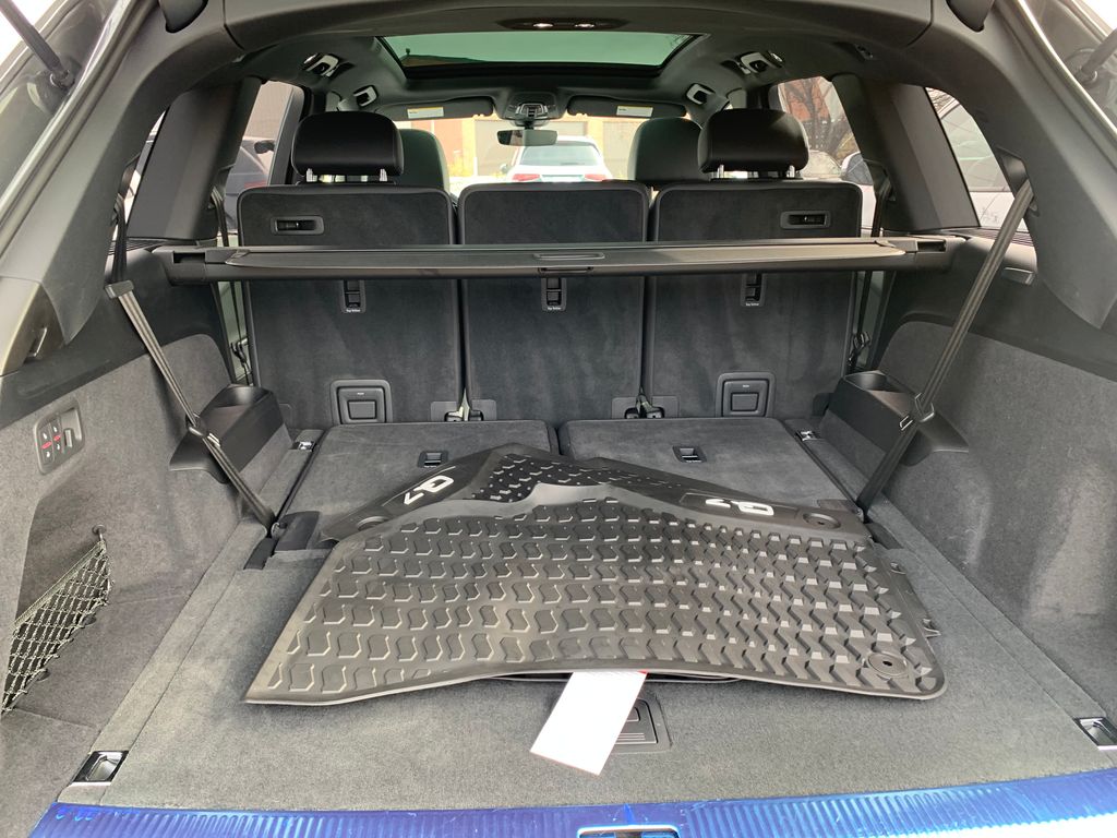 Thumbnail: 2025 Audi Q7 - 15