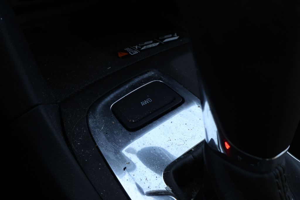 Thumbnail: 2018 Chevrolet Equinox - 31