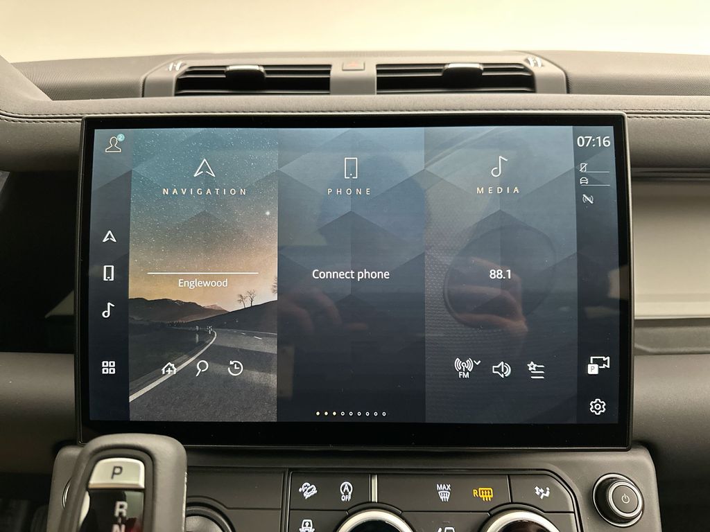 Thumbnail: 2026 Land Rover Defender - 15