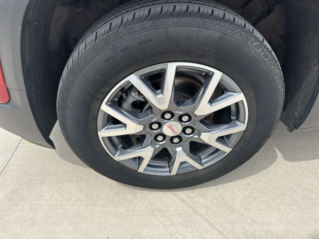 2023 Volcanic Red Tintcoat GMC Acadia SLT FWD SUV