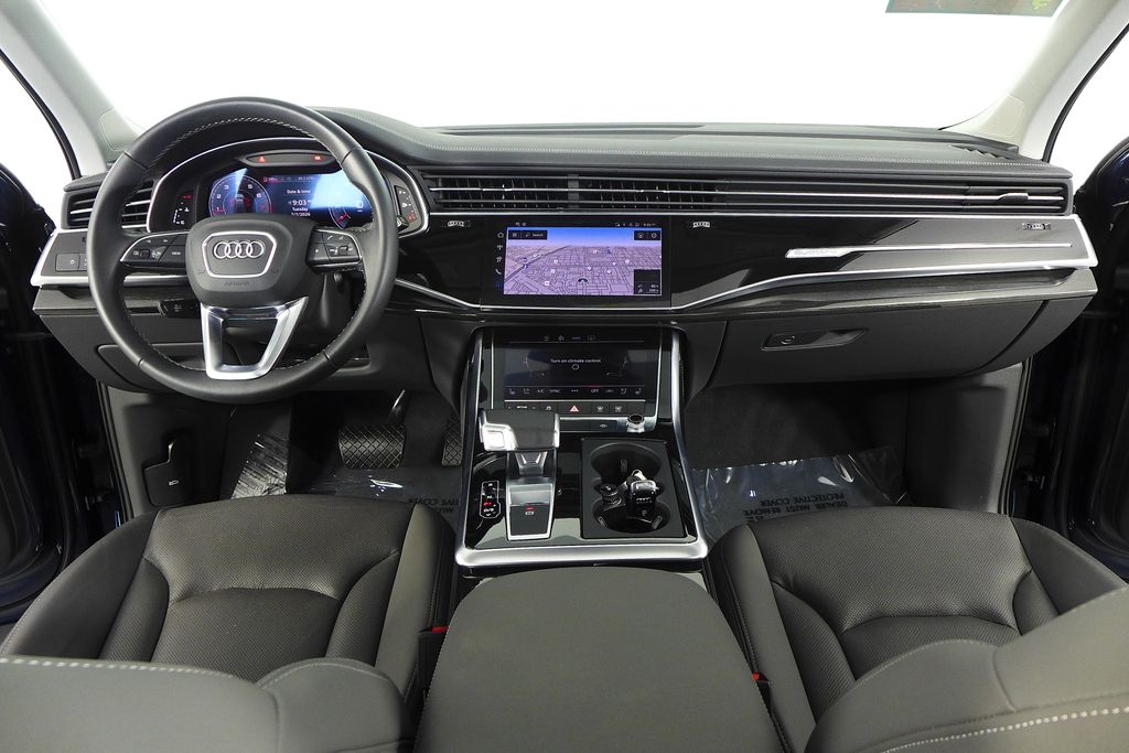 Thumbnail: 2025 Audi Q7 - 26