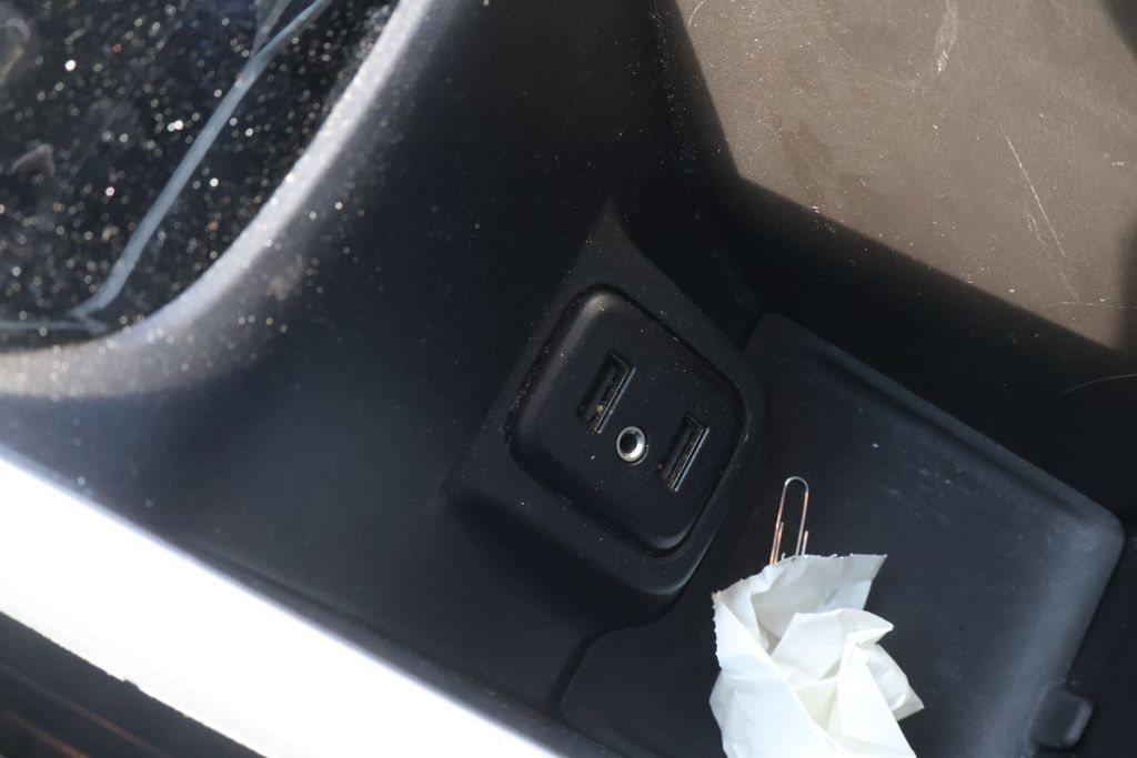 Thumbnail: 2018 Chevrolet Bolt EV - 29