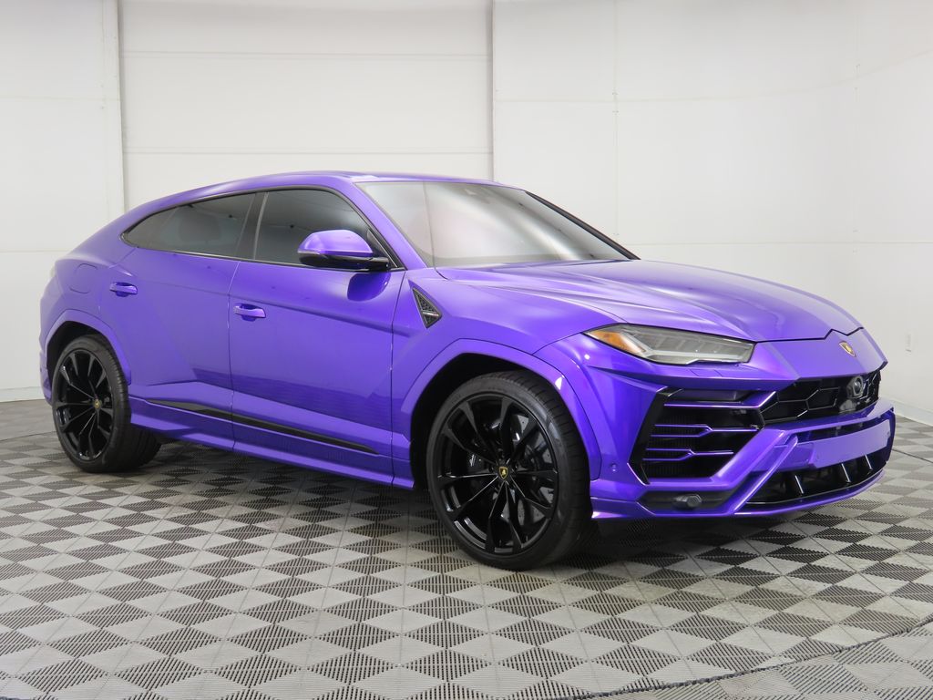 Thumbnail: 2022 Lamborghini Urus - 3