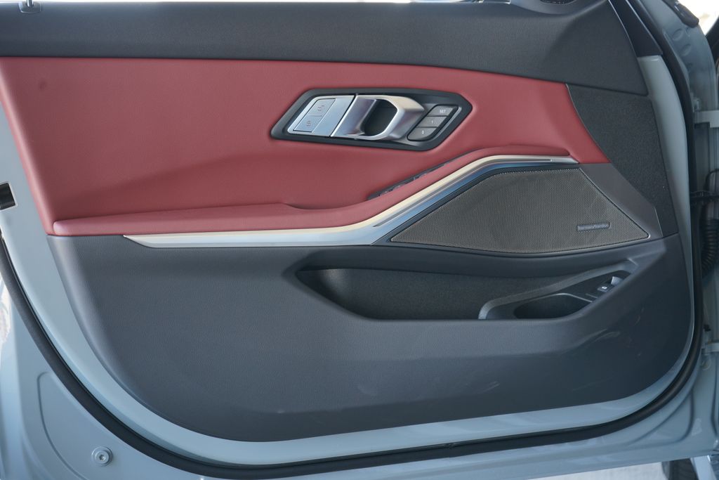 Thumbnail: 2026 BMW 3 Series - 9