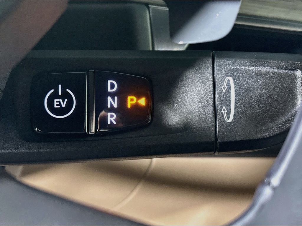 2024 Kia EV9 Land