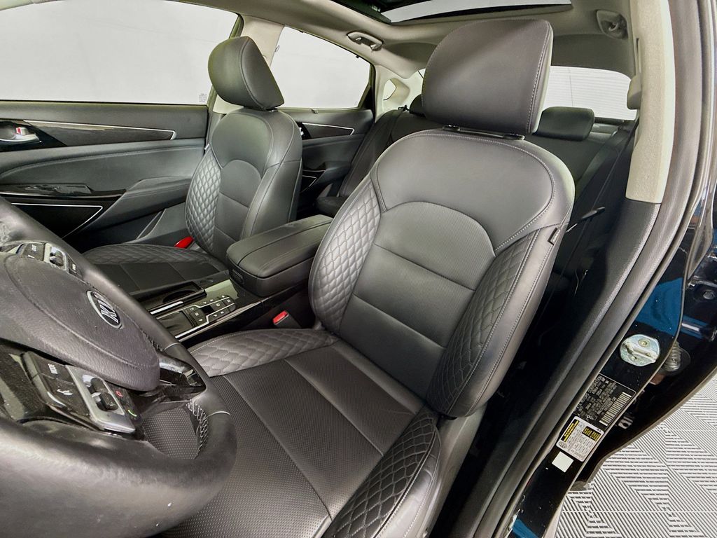 Thumbnail: 2018 Kia Cadenza - 21